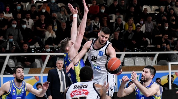 Basket League: «Σφιχταγκαλιάζει» τη σωτηρία ο Απόλλων