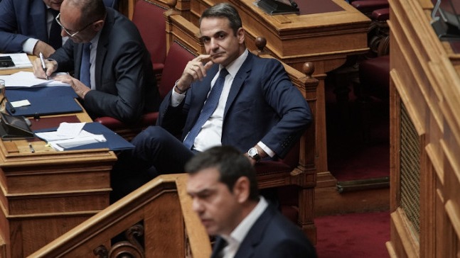 Βουλή: Αύριο το «μπρα ντε φερ» μεταξύ Μητσοτάκη και Τσίπρα στη Βουλή, με φόντο τις πυρκαγιές