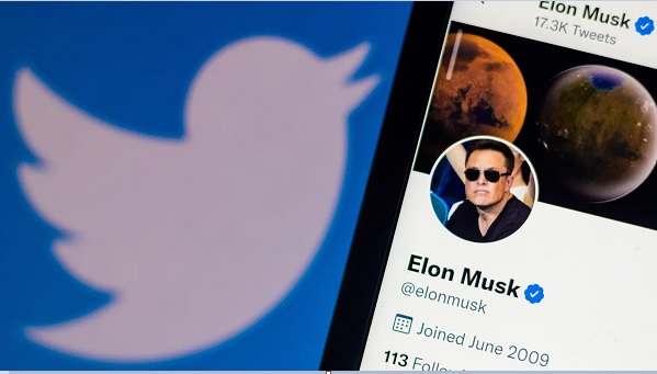 Twitter: Ο Έλον Μάσκ σκέφτεται την επαναφορά της μετοχής στο χρηματιστήριο της Νέας Υόρκης