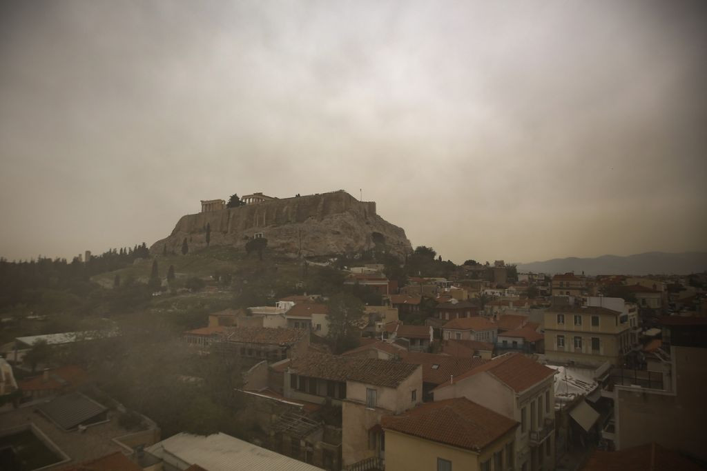 Καιρός: Σε ποιες περιοχές επιστρέφουν οι λασποβροχές;