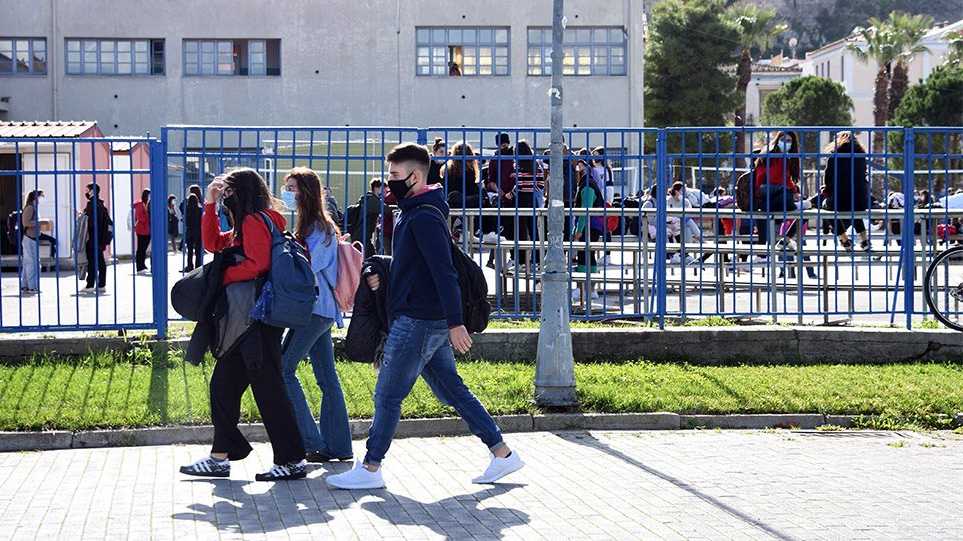 Ανακοινώνονται σήμερα ή αύριο 3.450 διορισμοί μόνιμων εκπαιδευτικών