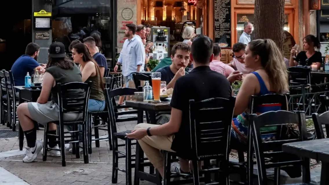 Νέα μέτρα στην εστίαση: Τι αλλάζει από σήμερα σε εστιατόρια, μπαρ και διασκέδαση - Όλες οι λεπτομέρειες 
