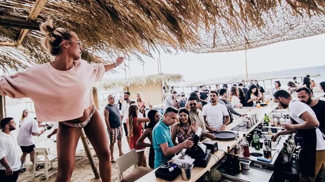 Μύκονος: Ο τιμοκατάλογος και το… ροζ μενού των ναρκωτικών